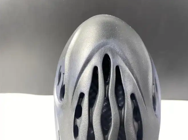 GV7903 Blue Yeezy Foam Mineral Adidas RNNR 0508
